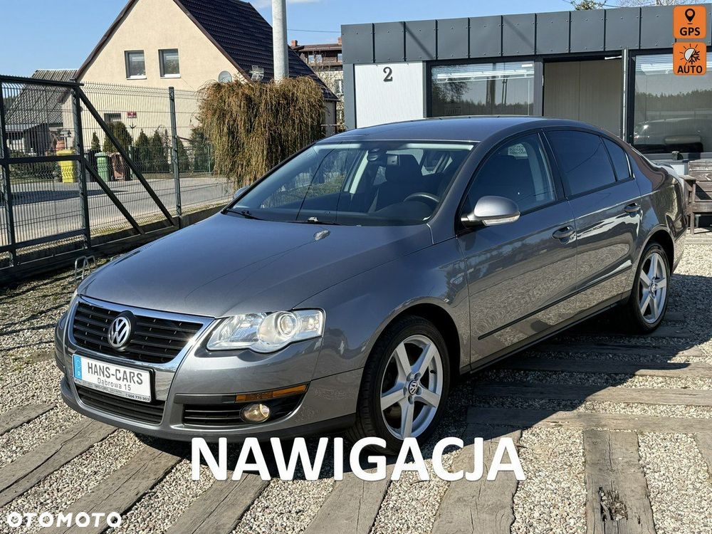 Volkswagen Passat - 1