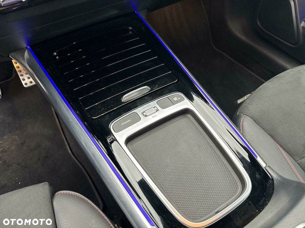 Mercedes-Benz GLA 200 AMG Line - 14