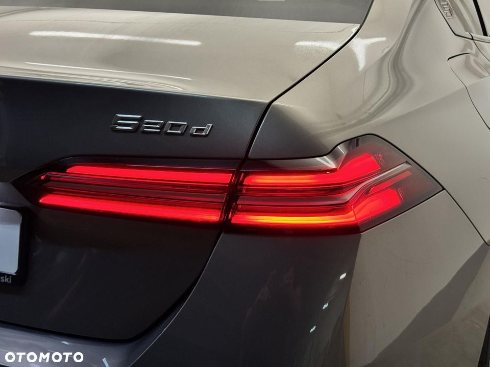 BMW Seria 5 - 12