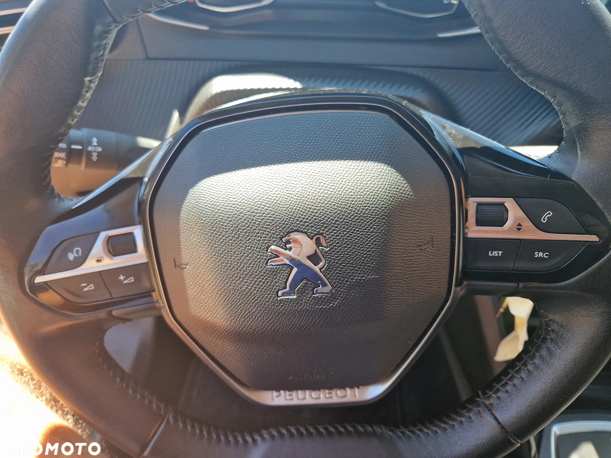 Peugeot 2008 BlueHDi 110 Active Pack - 18