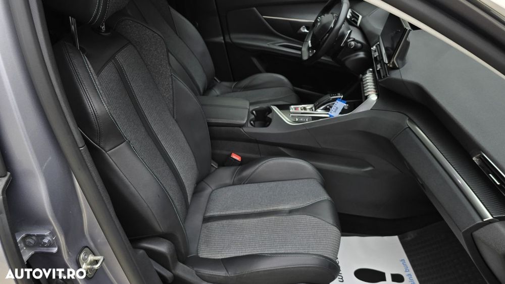 Peugeot 3008 1.2 PureTech S&S EAT8 Allure - 19