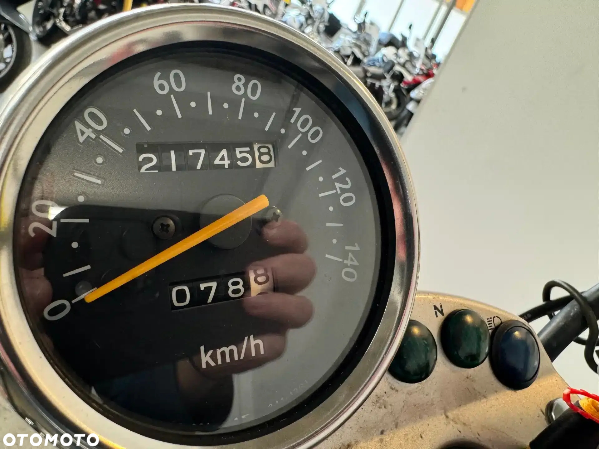 Suzuki RV - 33