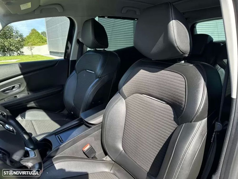 Renault Scénic dCi 110 EDC LIMITED - 32