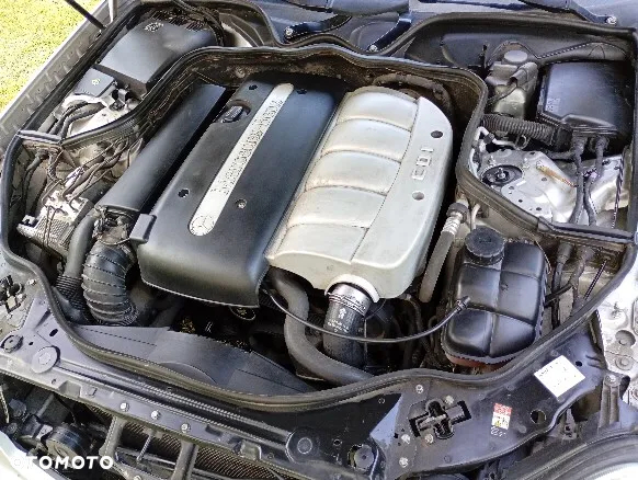 Mercedes-Benz Klasa E 200 CDI Avantgarde - 24