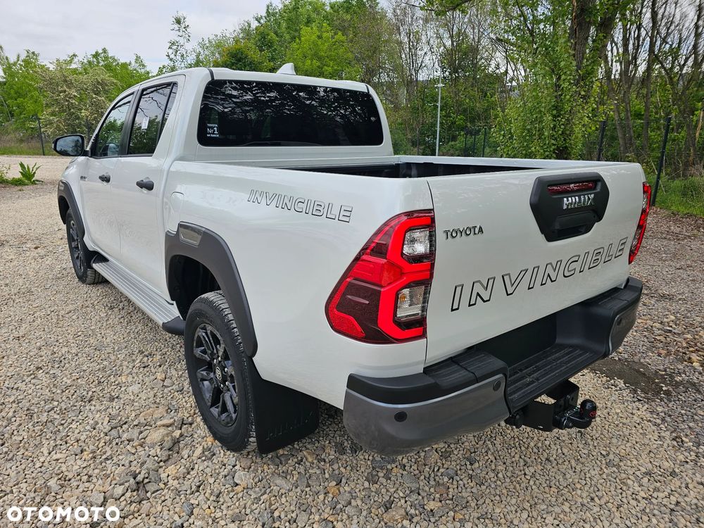 Toyota Hilux 2.8 D-4D Double Cab Invincible 4x4 - 33