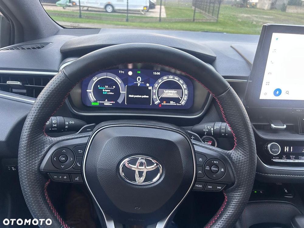 Toyota Corolla 2.0 Hybrid GR Sport Dynamic - 22