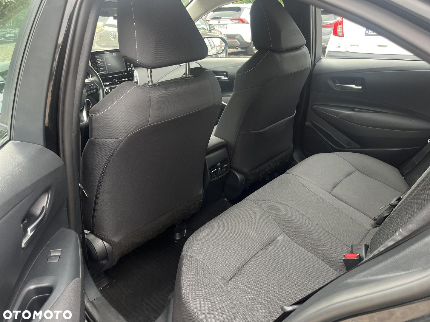 Toyota Corolla - 24