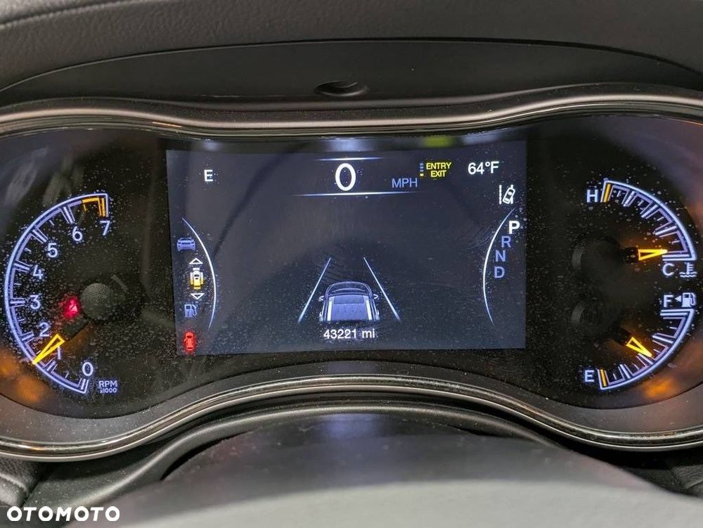 Jeep Grand Cherokee - 15