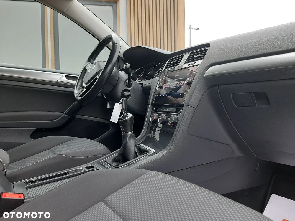 Volkswagen Golf 1.6 TDI (BlueMotion Technology) Comfortline - 29