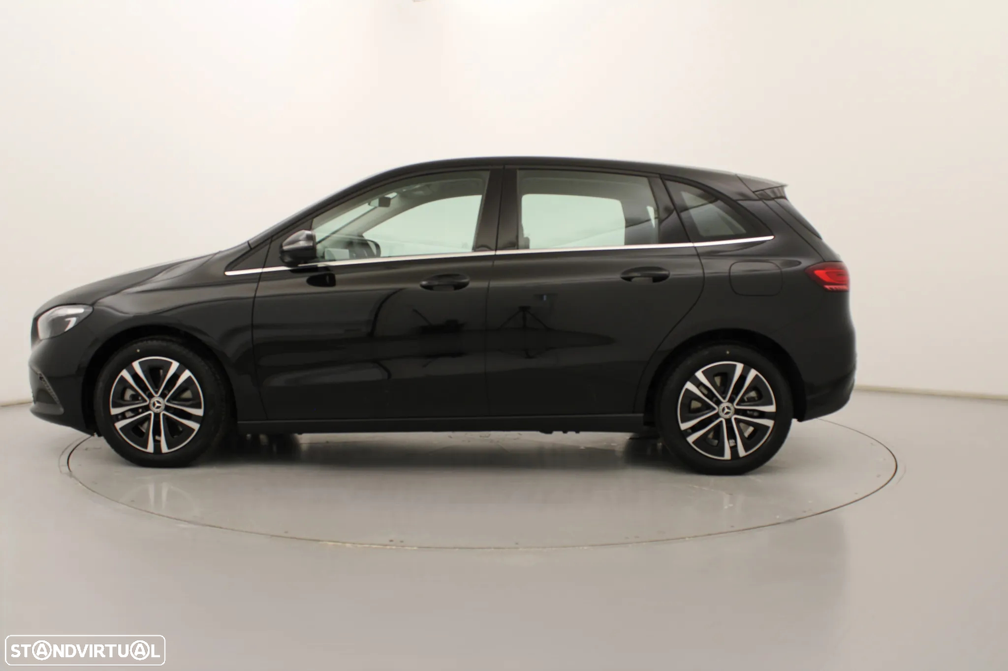 Mercedes-Benz B 250 e - 12