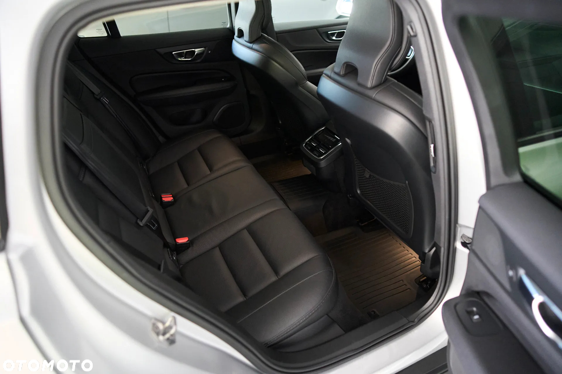Volvo V60 Cross Country T5 AWD Geartronic - 16