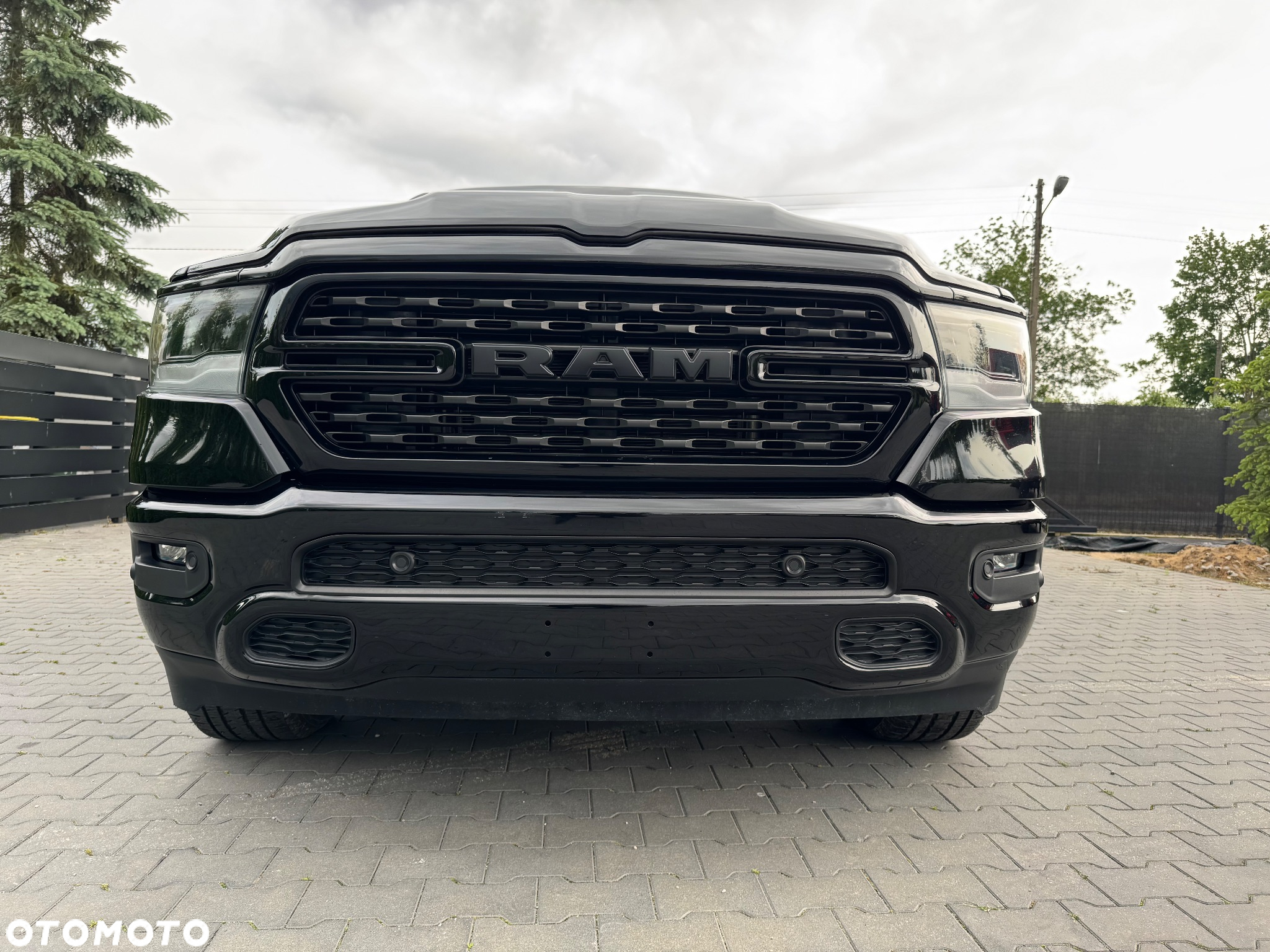 Dodge RAM 1500 5.7 4x4 - 8