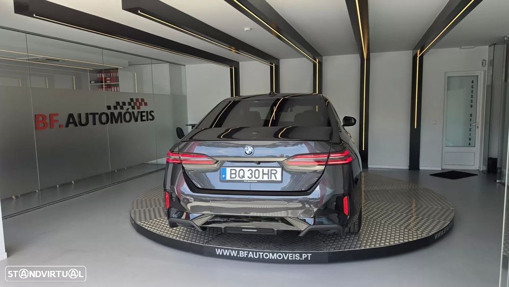 BMW i5 eDrive40 Pack Desportivo M Pro - 18