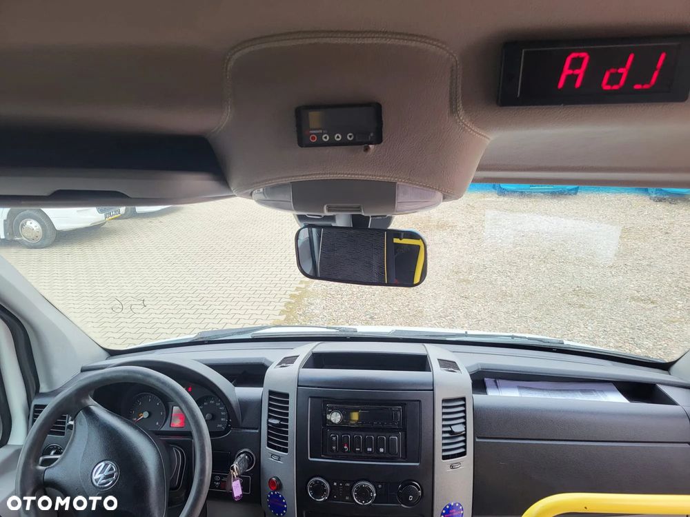 Volkswagen Crafter 24 - miejsca + 3 stojące - 11