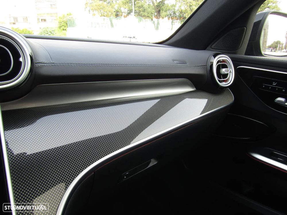 Mercedes-Benz C 300 d AMG Line - 20