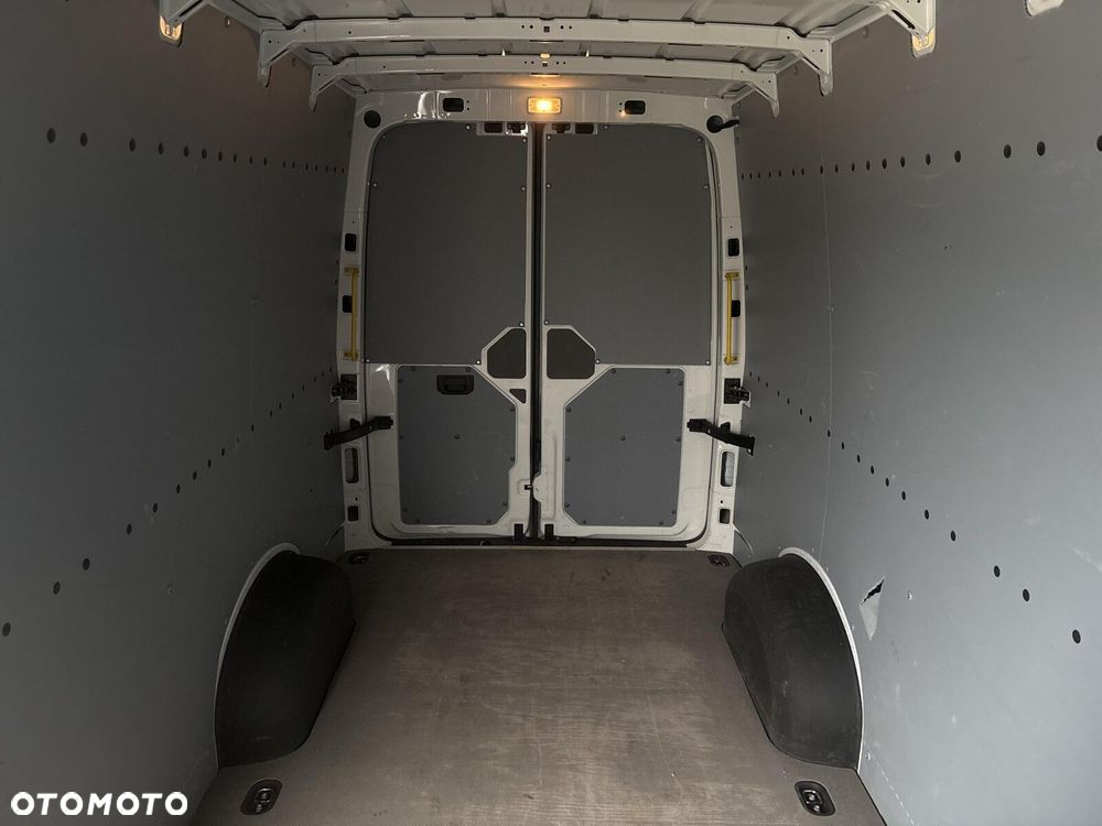 Volkswagen Crafter - 29