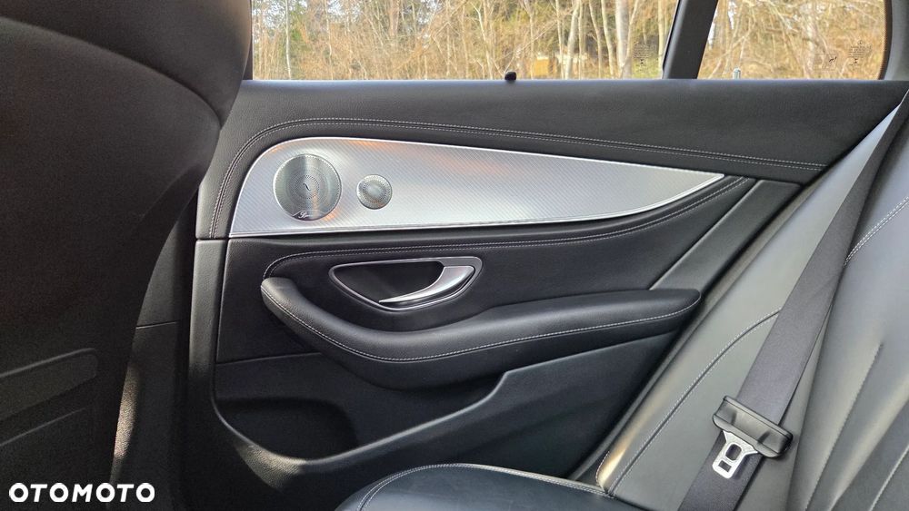 Mercedes-Benz Klasa E 350 d 4Matic 9G-TRONIC - 27