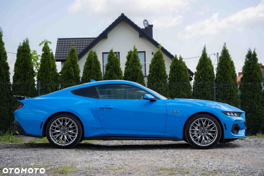 Ford Mustang - 7