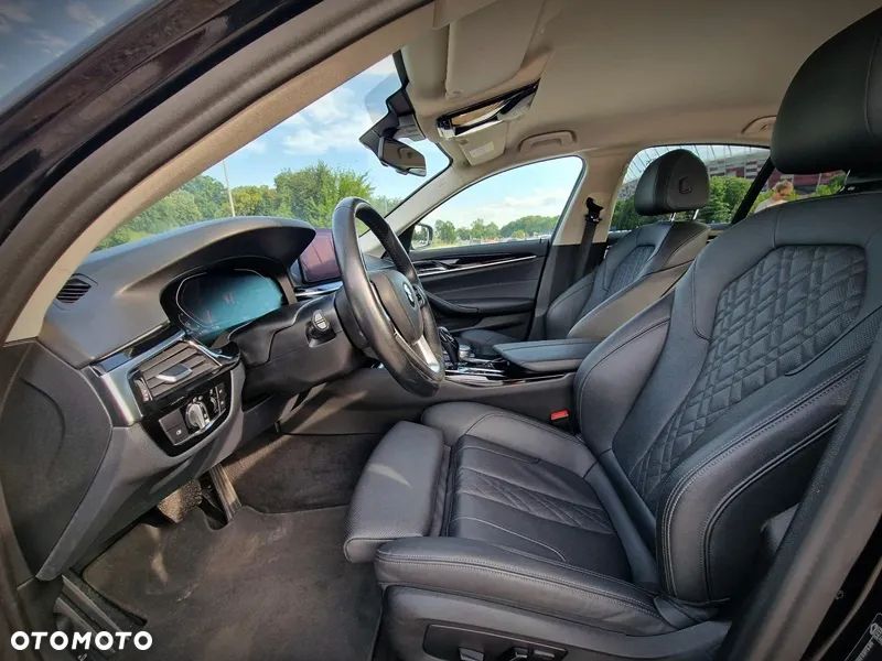 BMW Seria 5 518d - 22