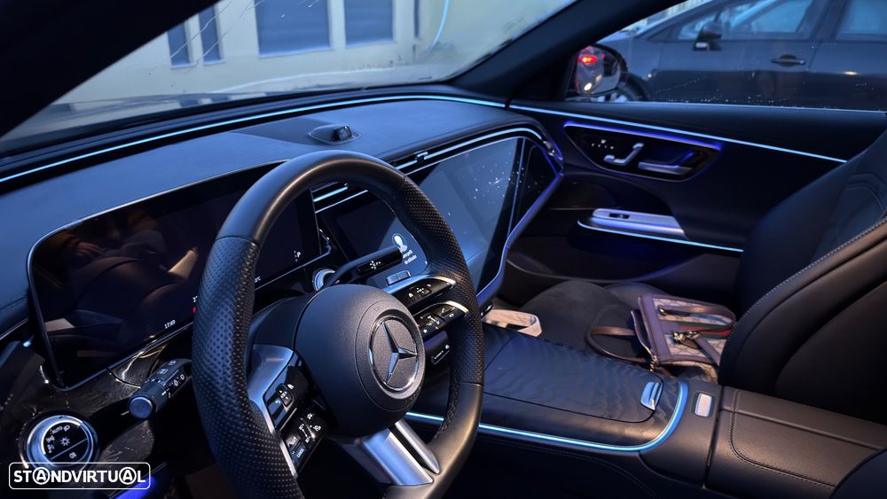 Mercedes-Benz E 300 Standard - 4