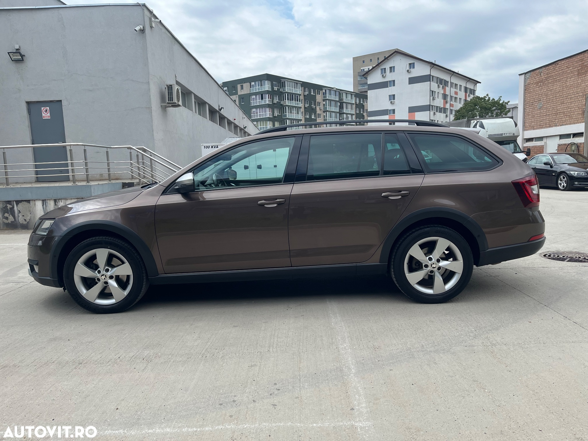 Skoda Octavia 2.0 TDI 4x4 DSG Ambition - 4