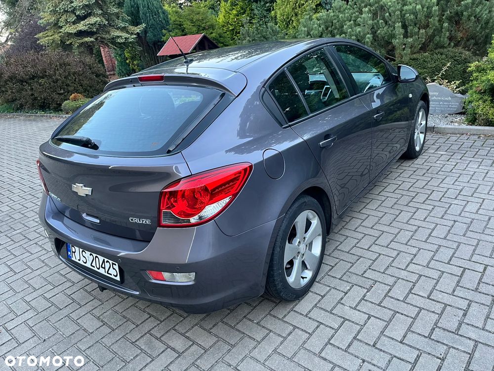 Chevrolet Cruze 1.8 LT+ - 19