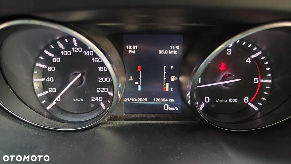 Land Rover Discovery Sport 2.0 eD4 Pure - 40