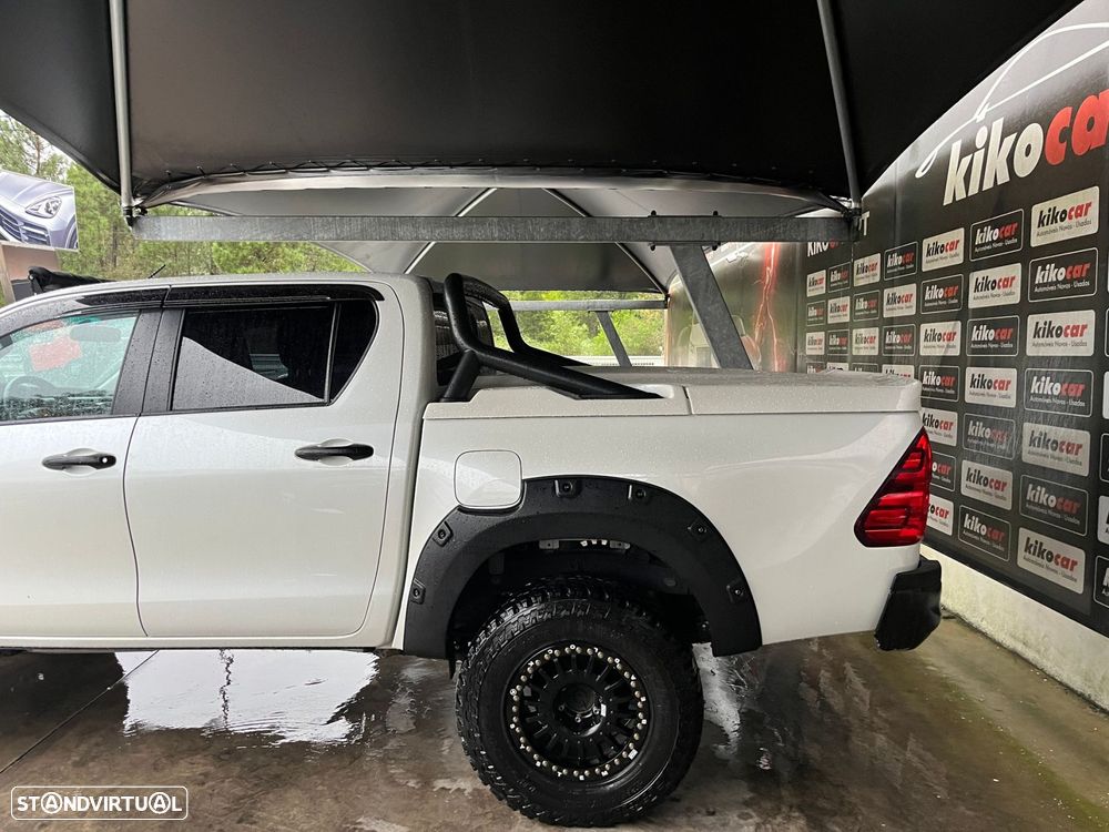 Toyota Hilux 2.4 D-4D 4WD CD Tracker S CA - 14