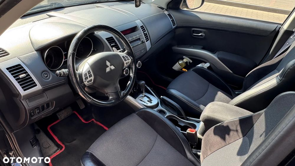 Mitsubishi Outlander 2.0 Intense 2WD CVT - 10