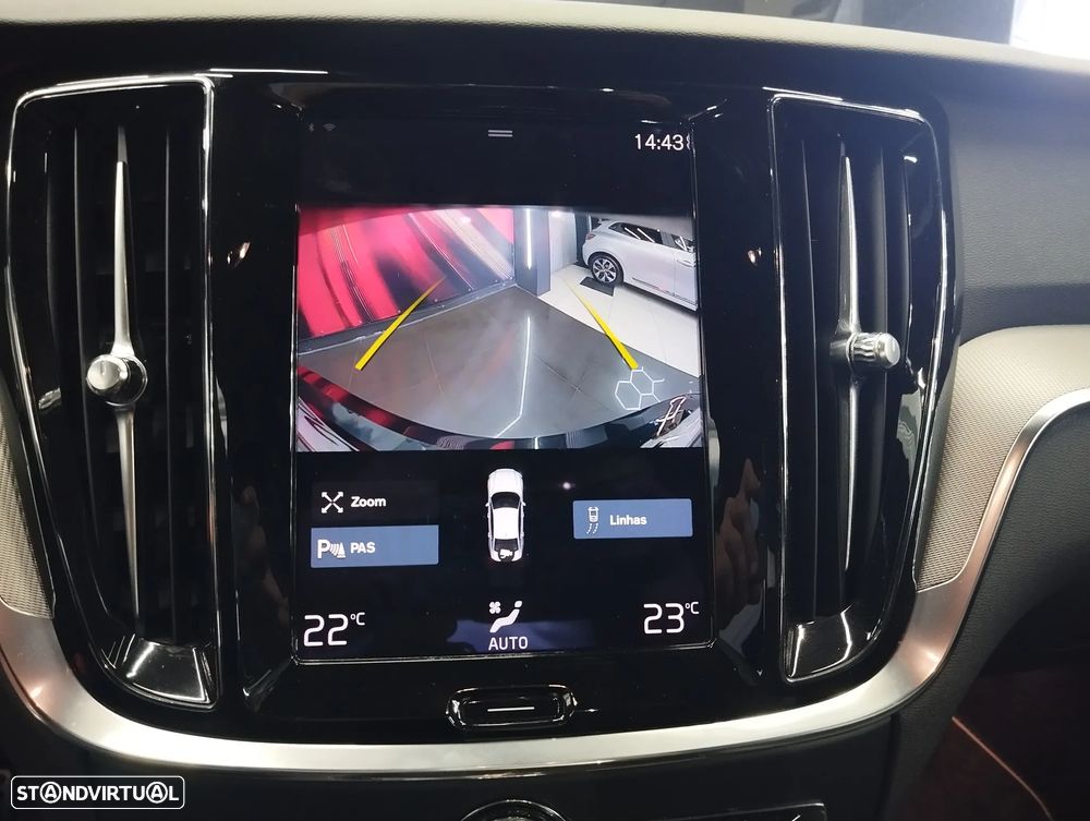 Volvo S60 2.0 T8 PHEV R-Design AWD - 23