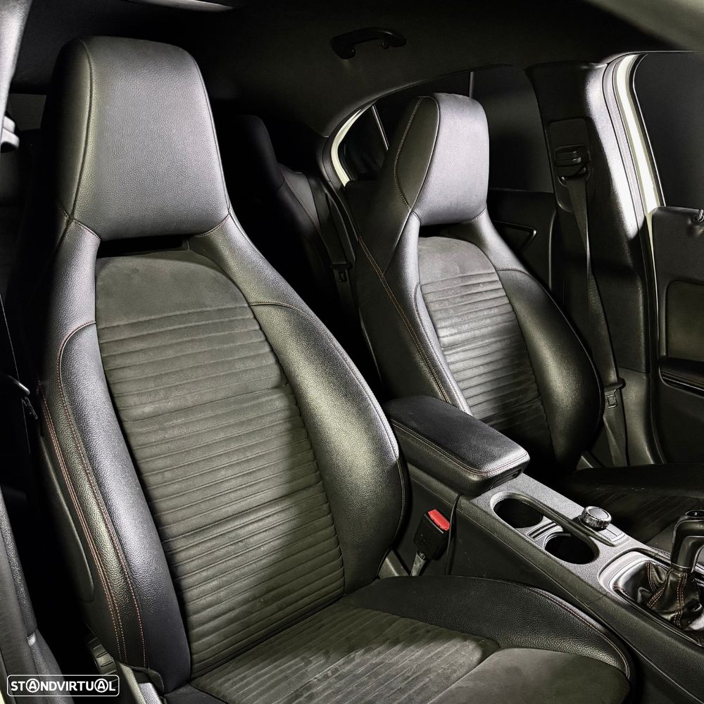 Mercedes-Benz A 180 d AMG Line - 8