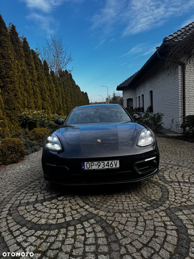 Porsche Panamera 4S - 3