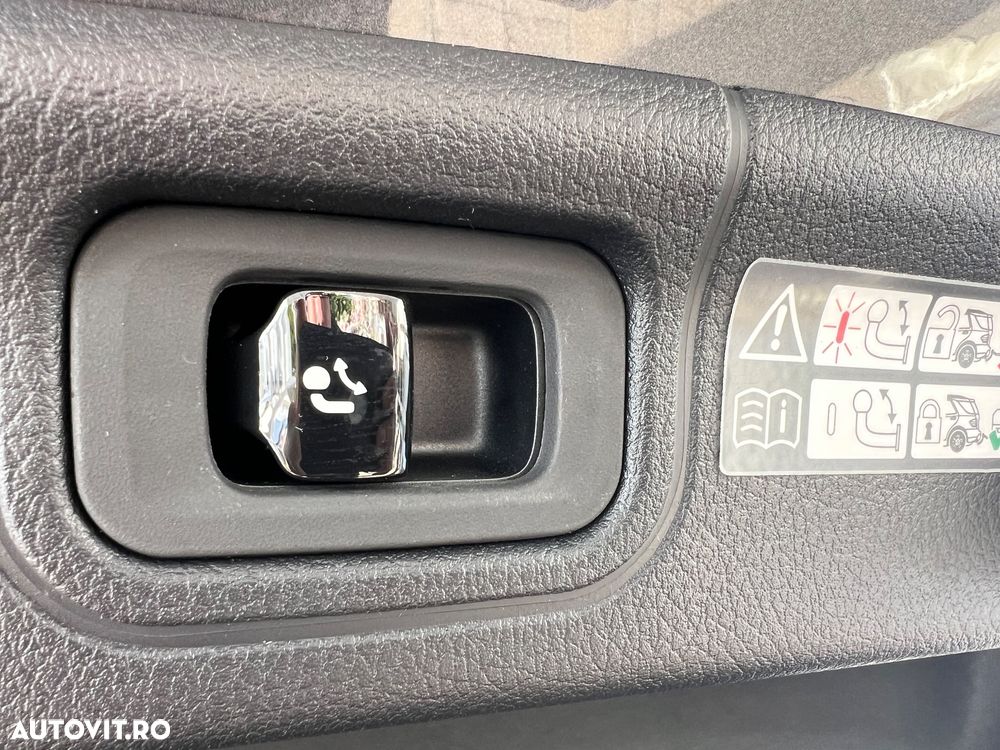 Mercedes-Benz C - 22