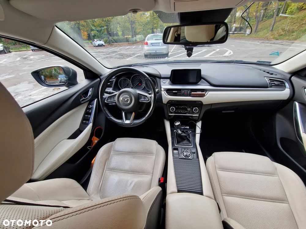 Mazda 6 - 12