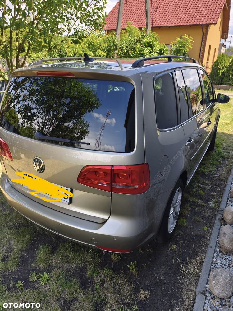 Volkswagen Touran - 26