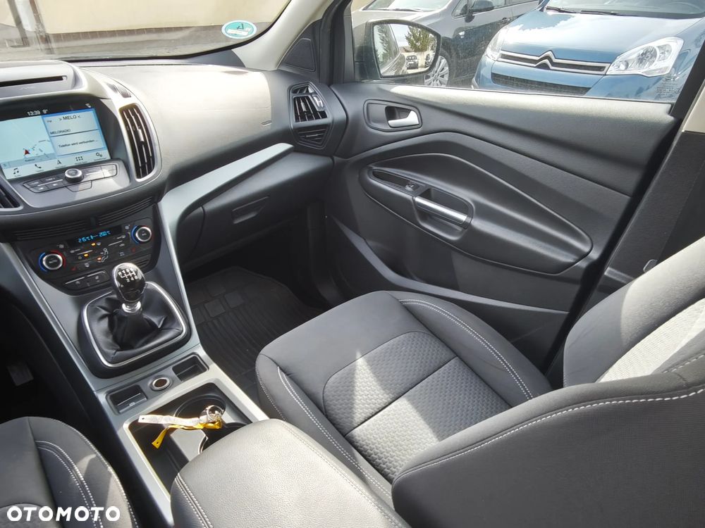 Ford Kuga 1.5 EcoBoost 2x4 Cool & Connect - 28