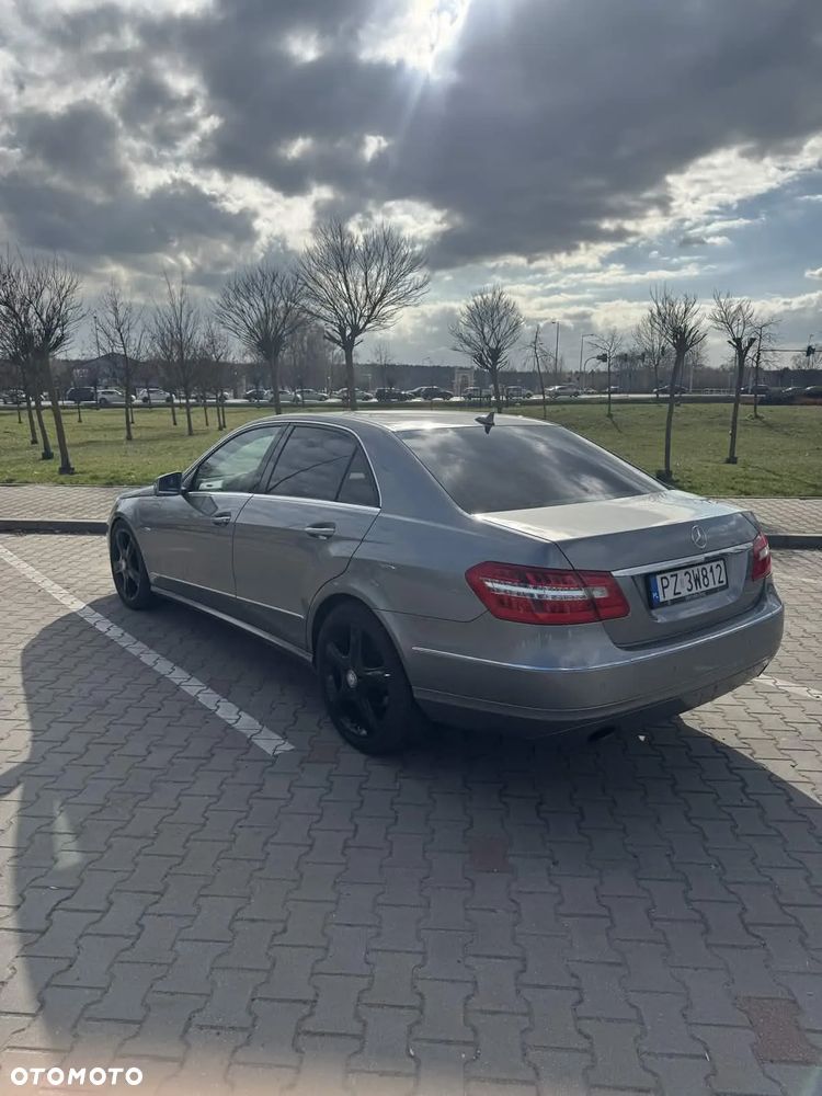 Mercedes-Benz Klasa E 350 CGI BlueEffICIENCY Avantgarde - 3