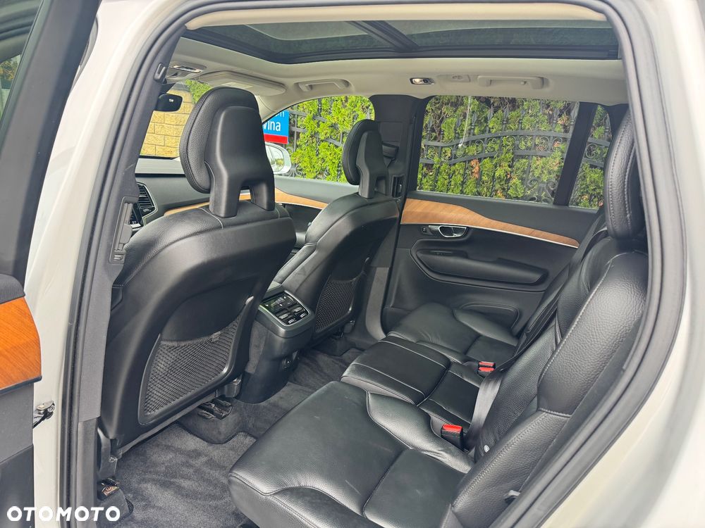 Volvo XC 90 - 26