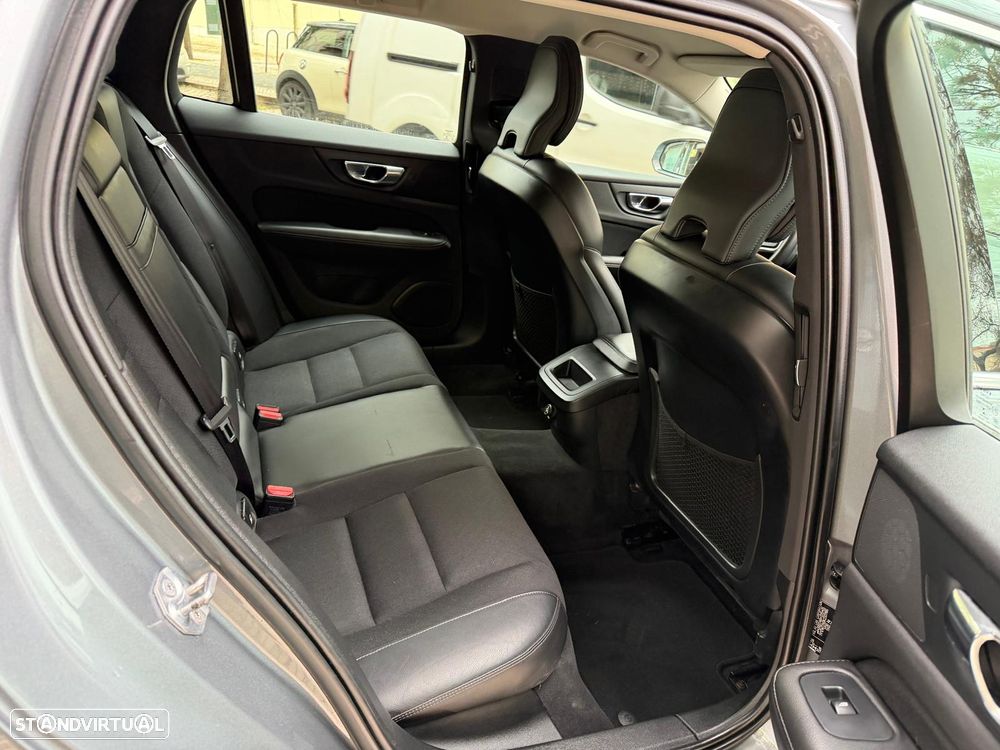 Volvo V60 2.0 D3 Geartronic - 25