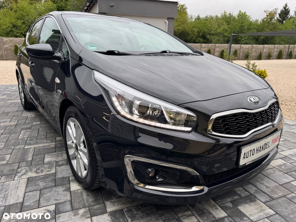 Kia Ceed 1.6 GDI Dream-Team Edition - 8