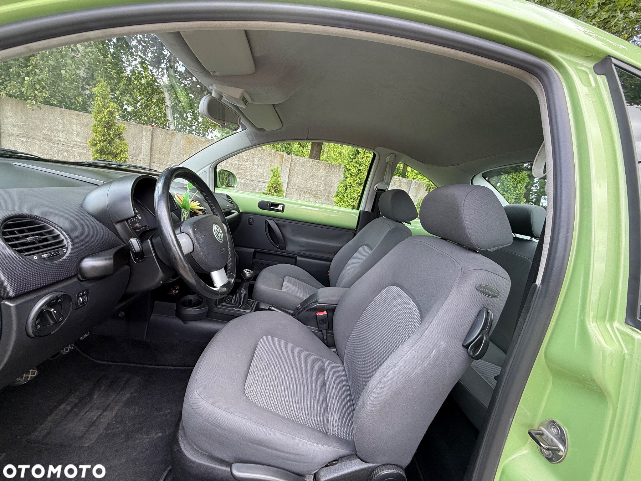 Volkswagen New Beetle 1.6 - 13
