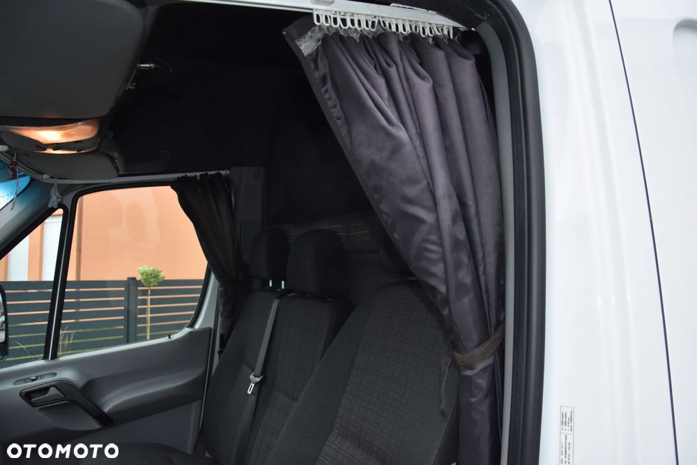 Mercedes-Benz Sprinter - 19