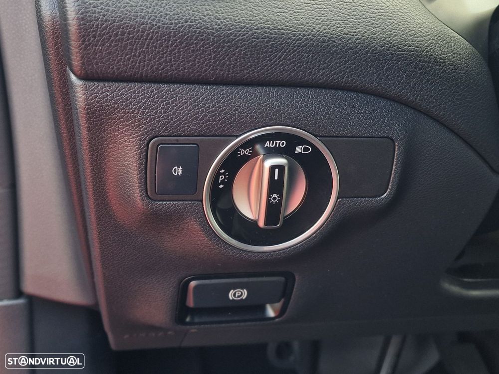 Mercedes-Benz CLA 200 Urban Aut. - 15