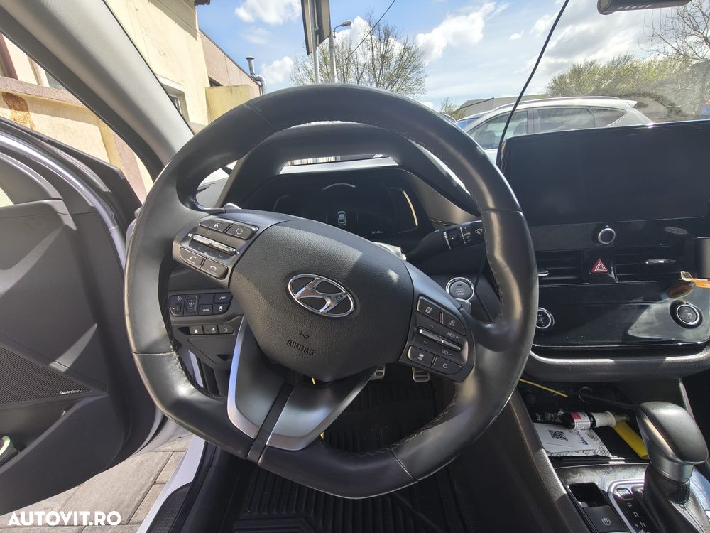 Hyundai IONIQ - 10