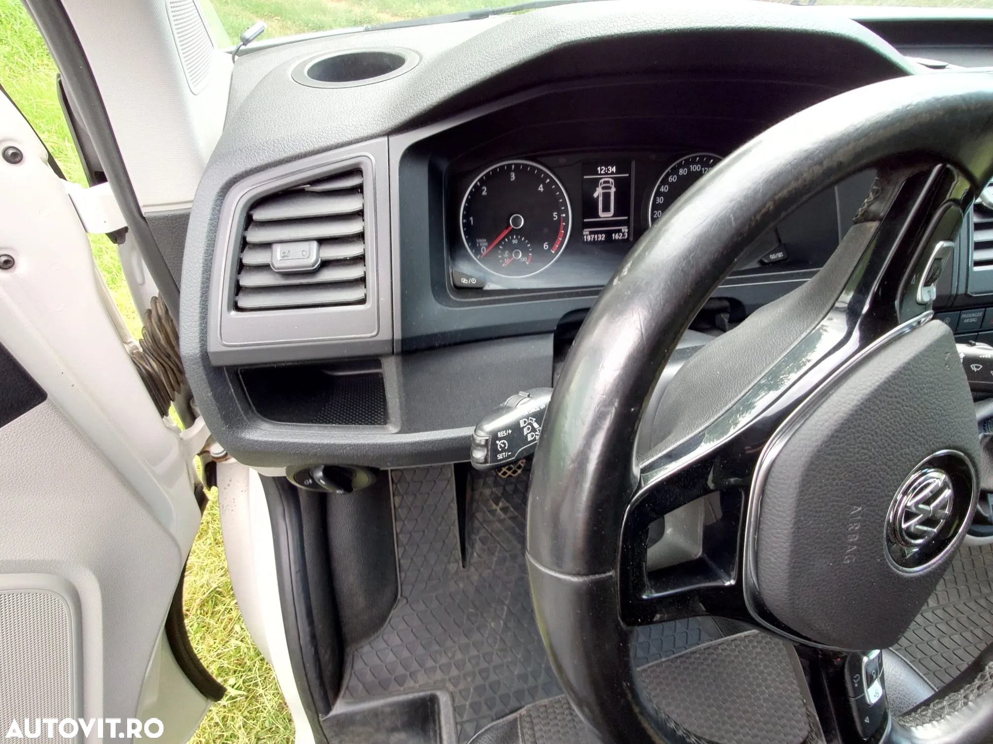 Volkswagen Transporter - 8