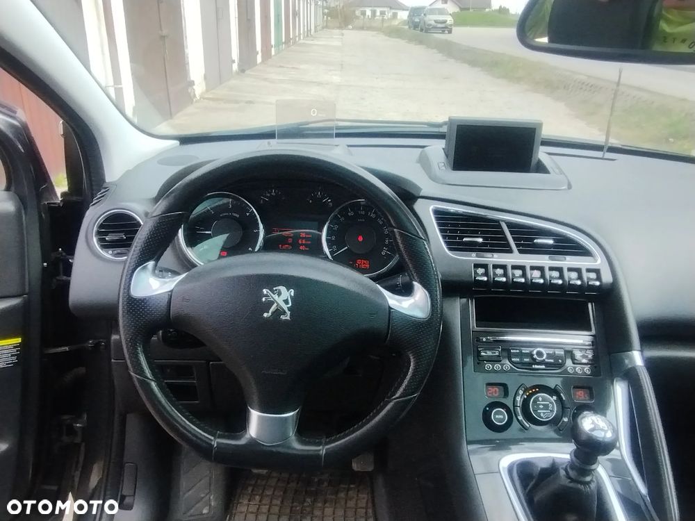 Peugeot 3008 HDi 115 Active - 11