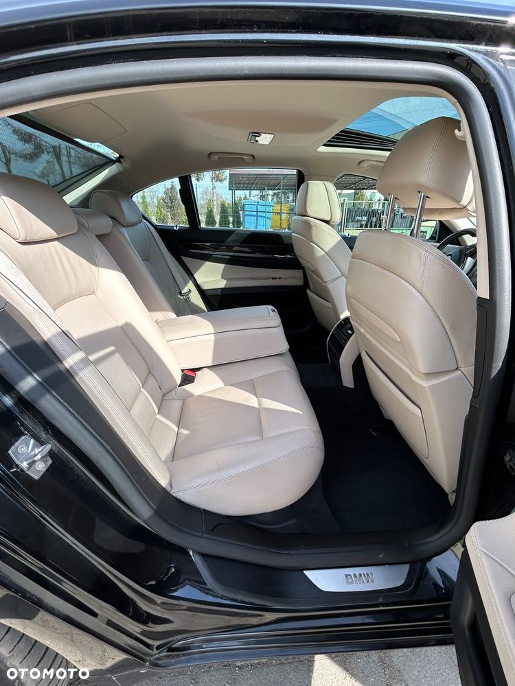 BMW Seria 7 730Ld - 16