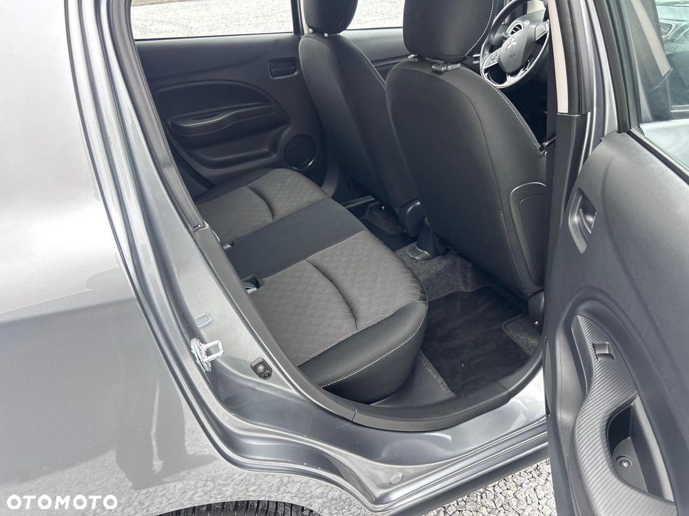 Mitsubishi Space Star 1.2 Intense CVT - 16