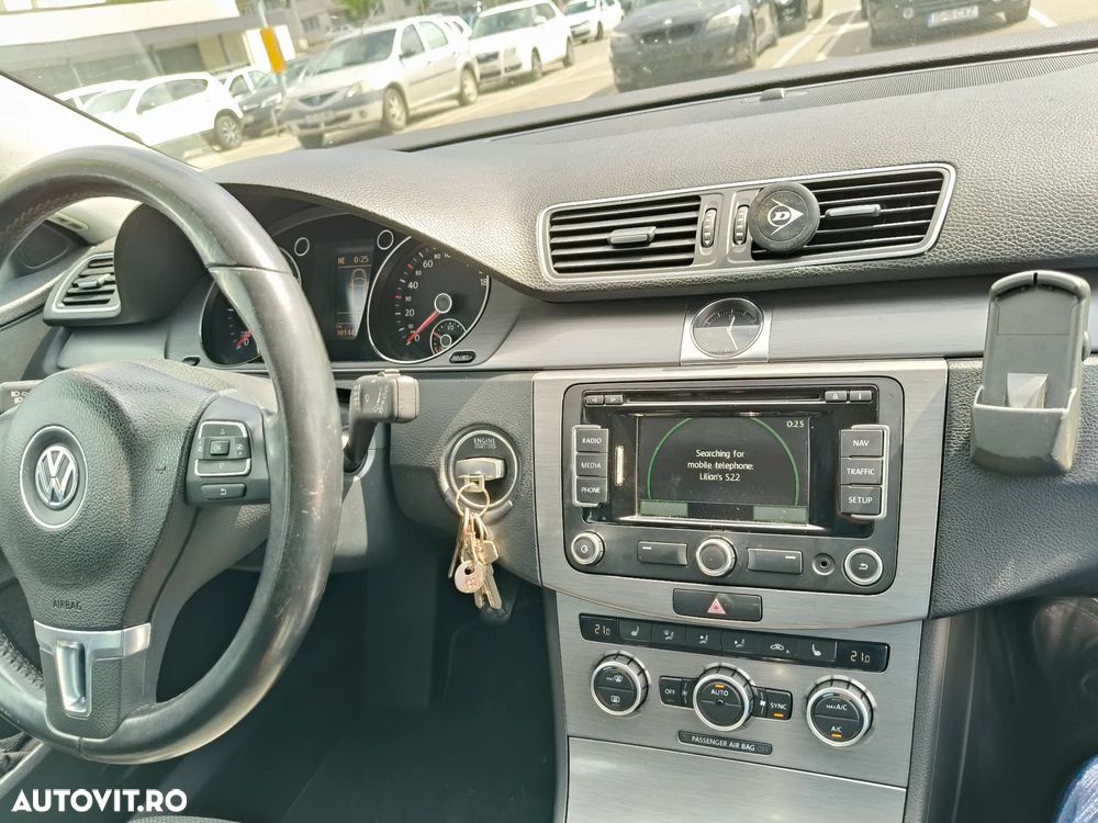 Volkswagen Passat 2.0 TDI BlueMotion Technology DPF Comfortline - 8