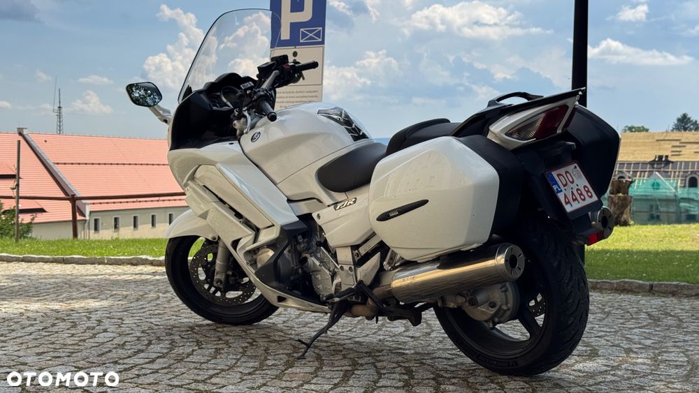 Yamaha FJR - 3
